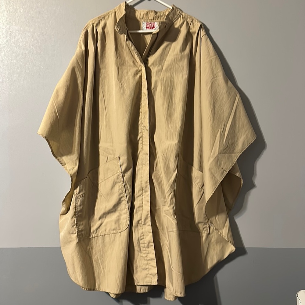 Cover Story Light Weight Cape